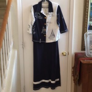 Draper’s & Damon’s dress and shirt casual wear